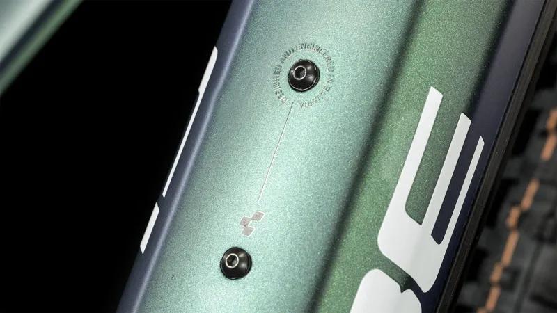 Cube Stereo Hybrid 140 HPC SLX 750 Full Suspension Electric Mountain Bike 2024 in Goblin/Yellow-7