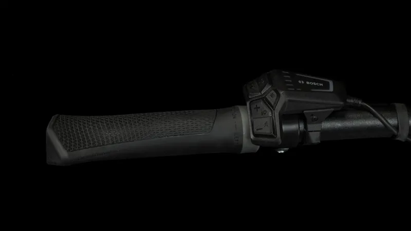 Cube Nuride Hybrid Performance 625 Allroad Trapeze Electric Hybrid Bike 2025 in Graphite-6