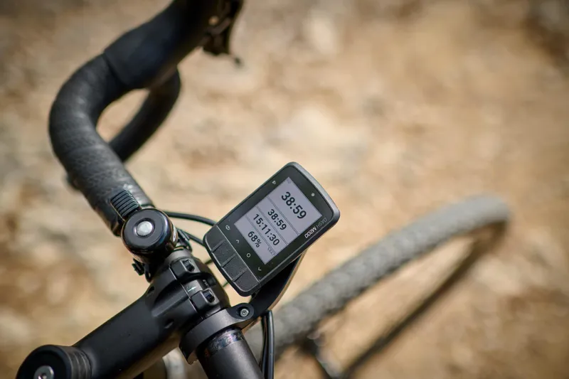 Giant Dash M200 GPS Cycling Computer in Black-6