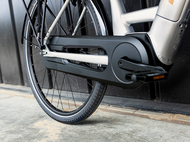 Trek District+ 8 Lowstep Electric Hybrid Bike 2022 in Quicksilver-3