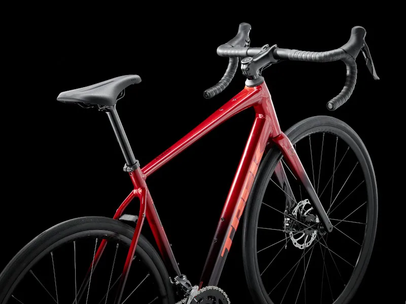 Trek Domane AL 2 Gen 4 Road Bike 2026 in Crimson to Dark Carmine Fade-1