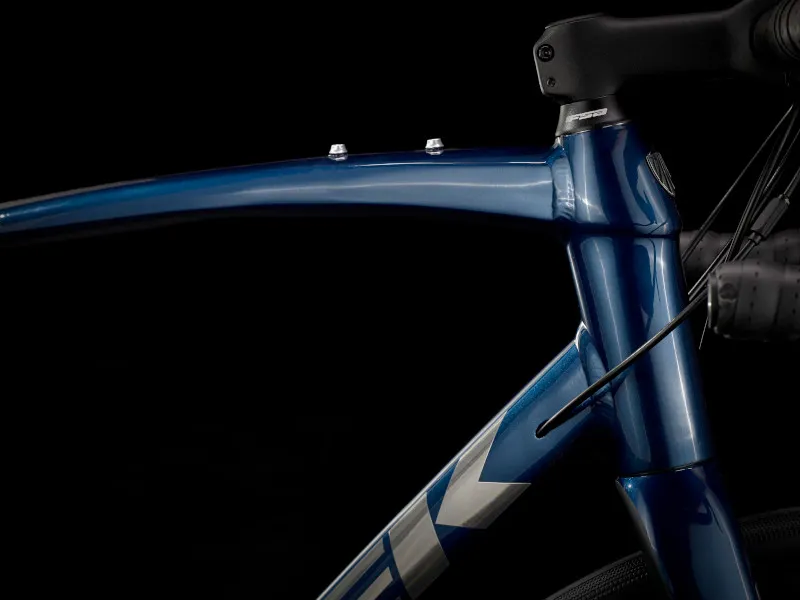 Trek Domane AL 2 Disc Road Bike 2022 in Mulsanne Blue-7