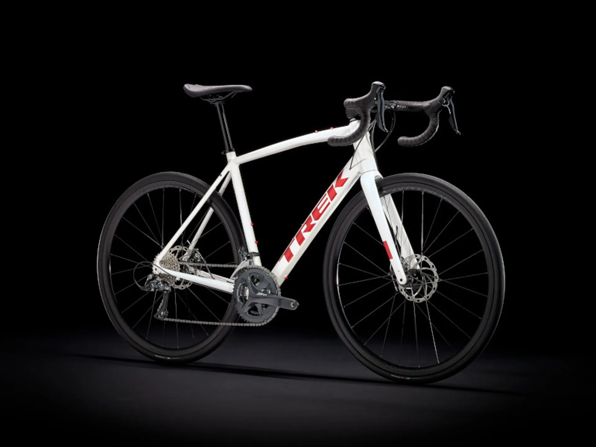 Trek Domane AL 3 Disc Sportive Road Bike 2022 in Crystal White and Red