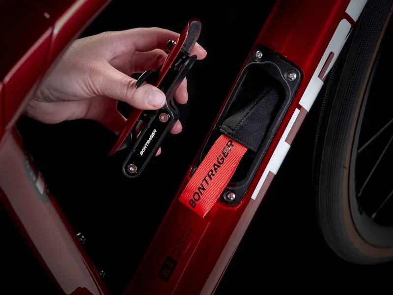 Trek Domane SL 6 eTap Gen 4 Carbon Road Bike 2024 in Crimson-3