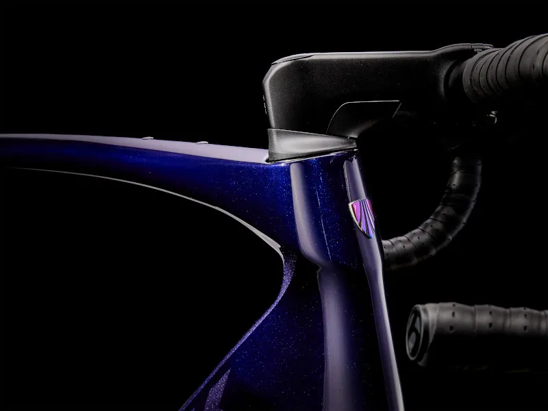 Trek Domane SL 6 eTap Gen 4 Carbon Road Bike 2024 in Deep Dark Blue-4