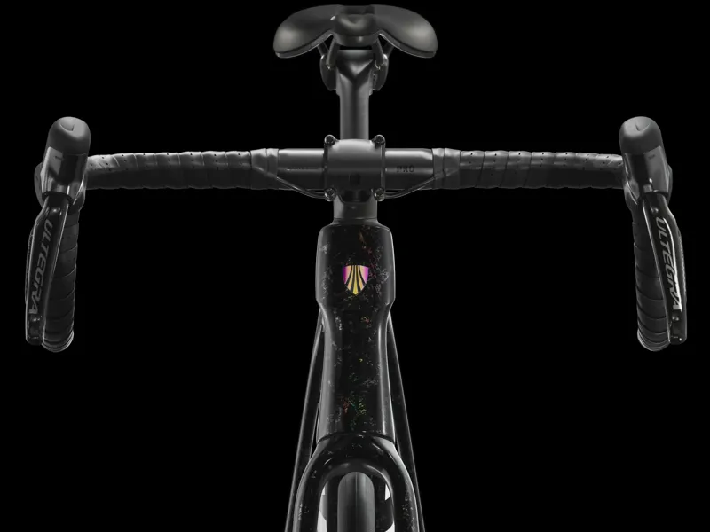 Trek Domane SLR 7 Gen 4 Carbon Road Bike 2025 in Prismatic Pearl-4