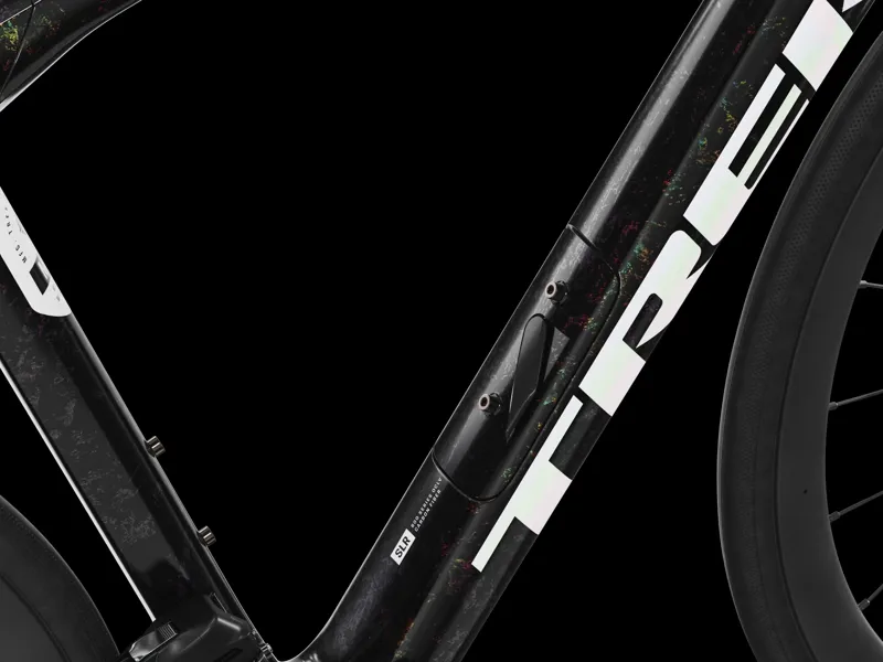 Trek Domane SLR 7 AXS Gen 4 Road Bike 2025 in Prismatic Pearl-5