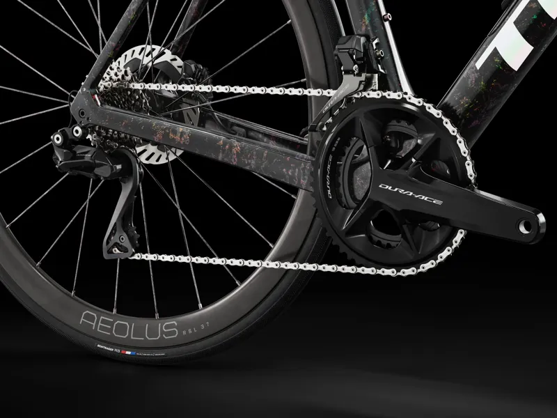 Trek Domane SLR 9 Gen 4 Carbon Road Bike 2025 in Prismatic Pearl-3