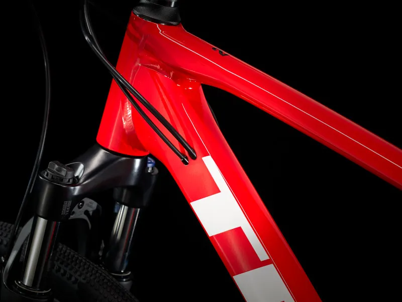 Trek Dual Sport 2 Hybrid Bike 2022 in Viper Red-8