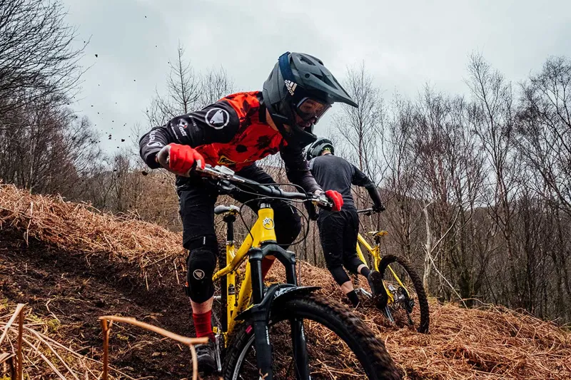 Endura MT500 Full Face Helmet in Black-3