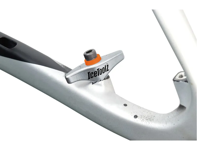 IceToolz Shuriken Disc Mount Facing Tool-1