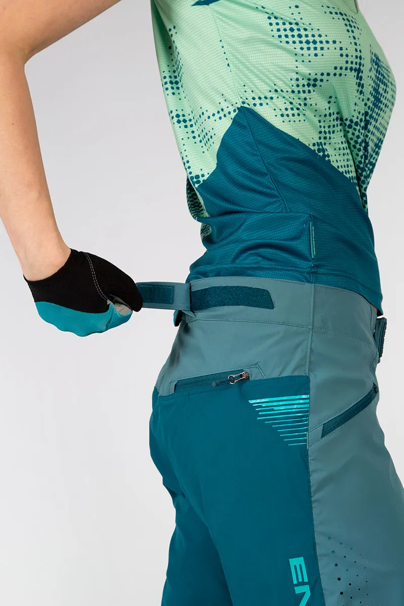 Endura Women's SingleTrack Lite Shorts in Berry-1