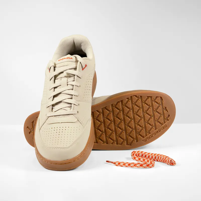 Endura Hummvee Flat Pedal MTB Shoe in Pebble-5