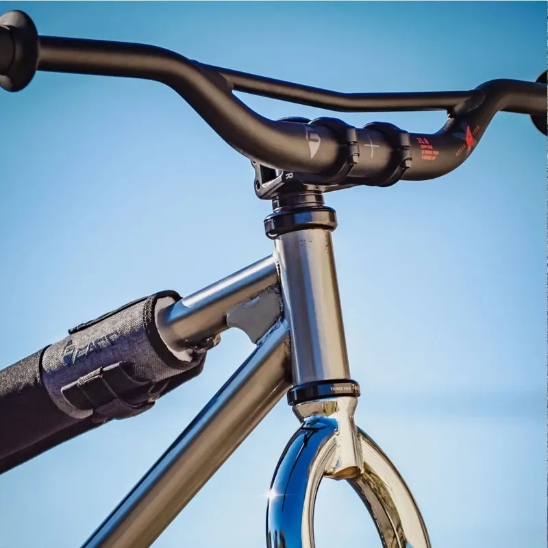 Farr Alloy Super-Riser Handlebar 820mm in black-2