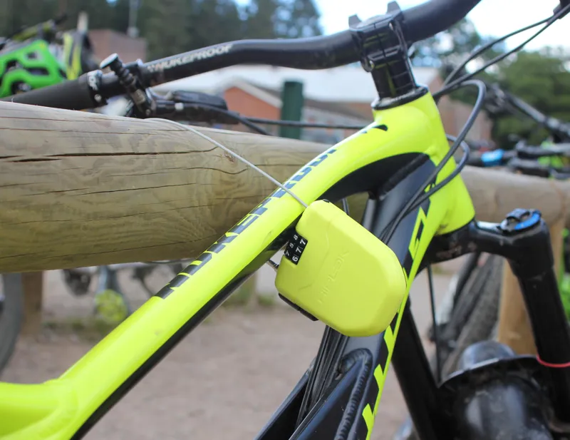 Hiplok FX Wearable Retractable 100cm Combination Lock in Lime-5