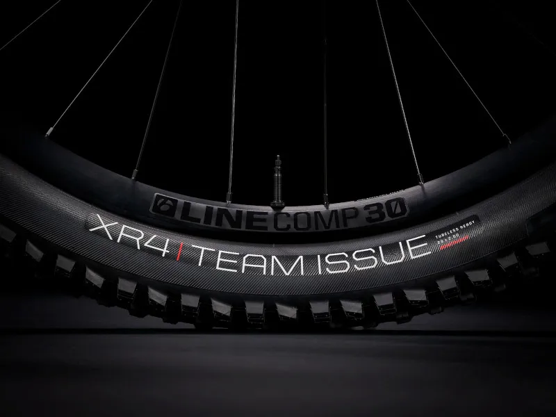 Trek Fuel EX 7 NX Gen 5 29 Full Suspension Mountain Bike 2022 in Red-9