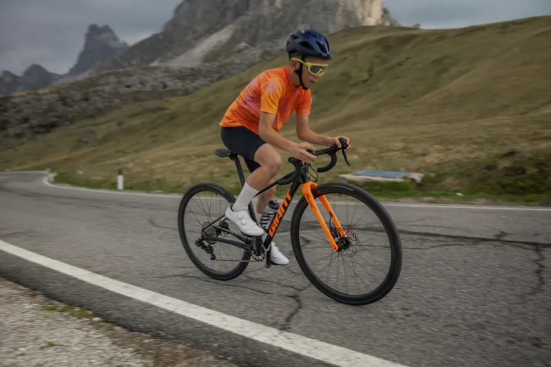 Giant Seek 2 Kids Road Bike 2026 in Abyss Black-1