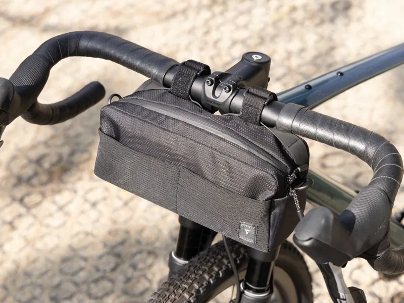 Giant Shadow Handlebar Bag in Black-4