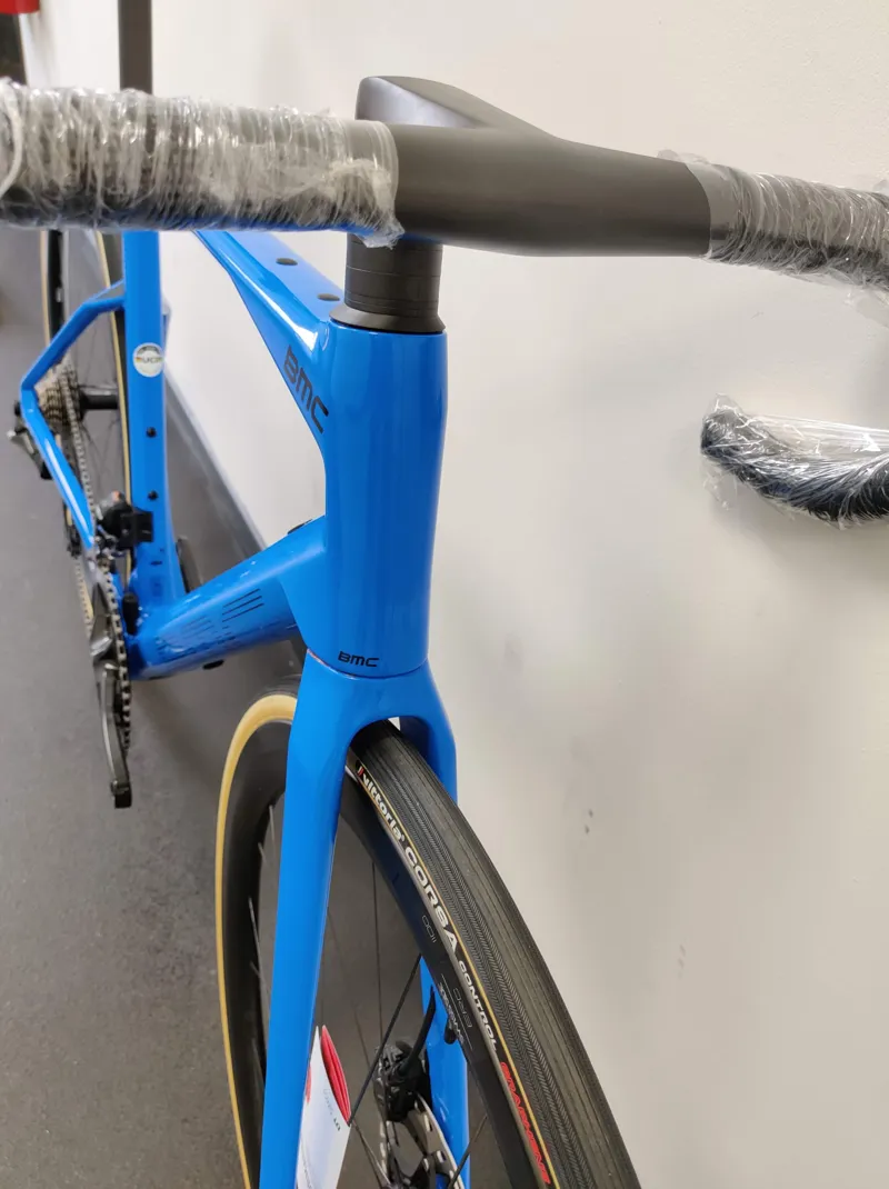 EX DISPLAY BMC Roadmachine 01 One Dura Ace Di2 Disc Carbon Road Bike 54cm 2022 in Blue-4