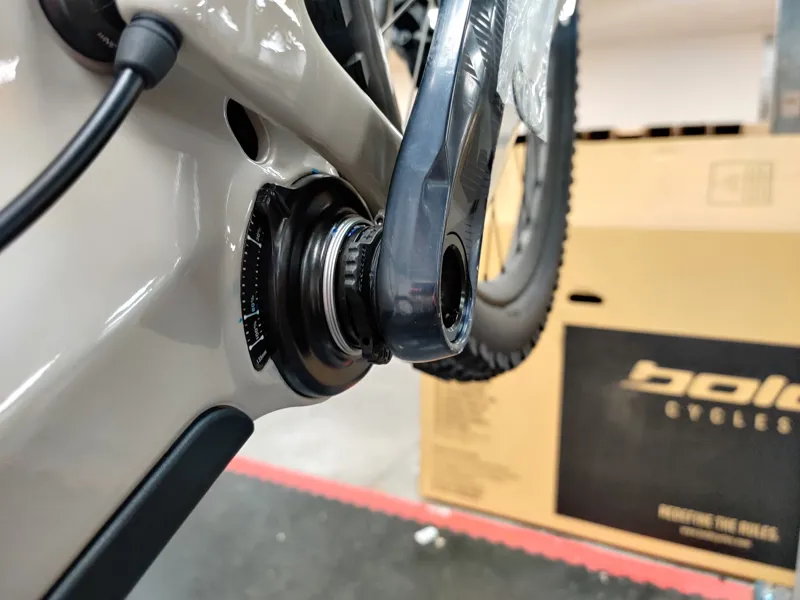 Bold Linkin 135 Ultimate Full Suspension Mountain Bike 2022 in White-6