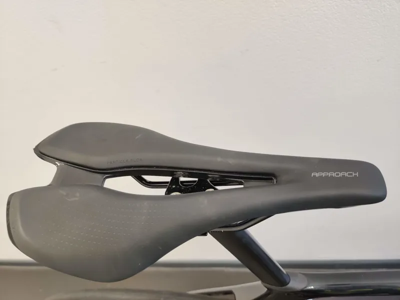 ONE OFF Giant TCR Advanced 3 Disc Road Bike Large 2023 in Cold Night-5