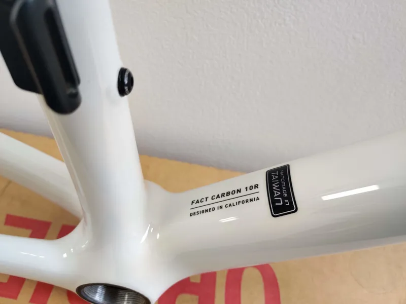 Specialized Tarmac SL8 Pro Frameset 56cm 2024 in Gloss Dune White-8