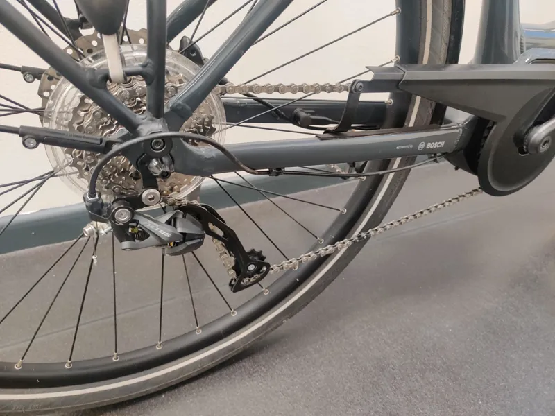 EX DEMO Trek Verve+ 1 Lowstep 400wh Electric Hybrid Bike Medium 2023 in Grey-7