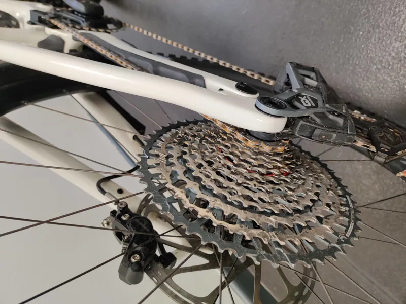 EX DEMO Specialized Turbo Levo SL Expert Carbon Electric Mountain Bike S4 2024 in Birch Taupe-3