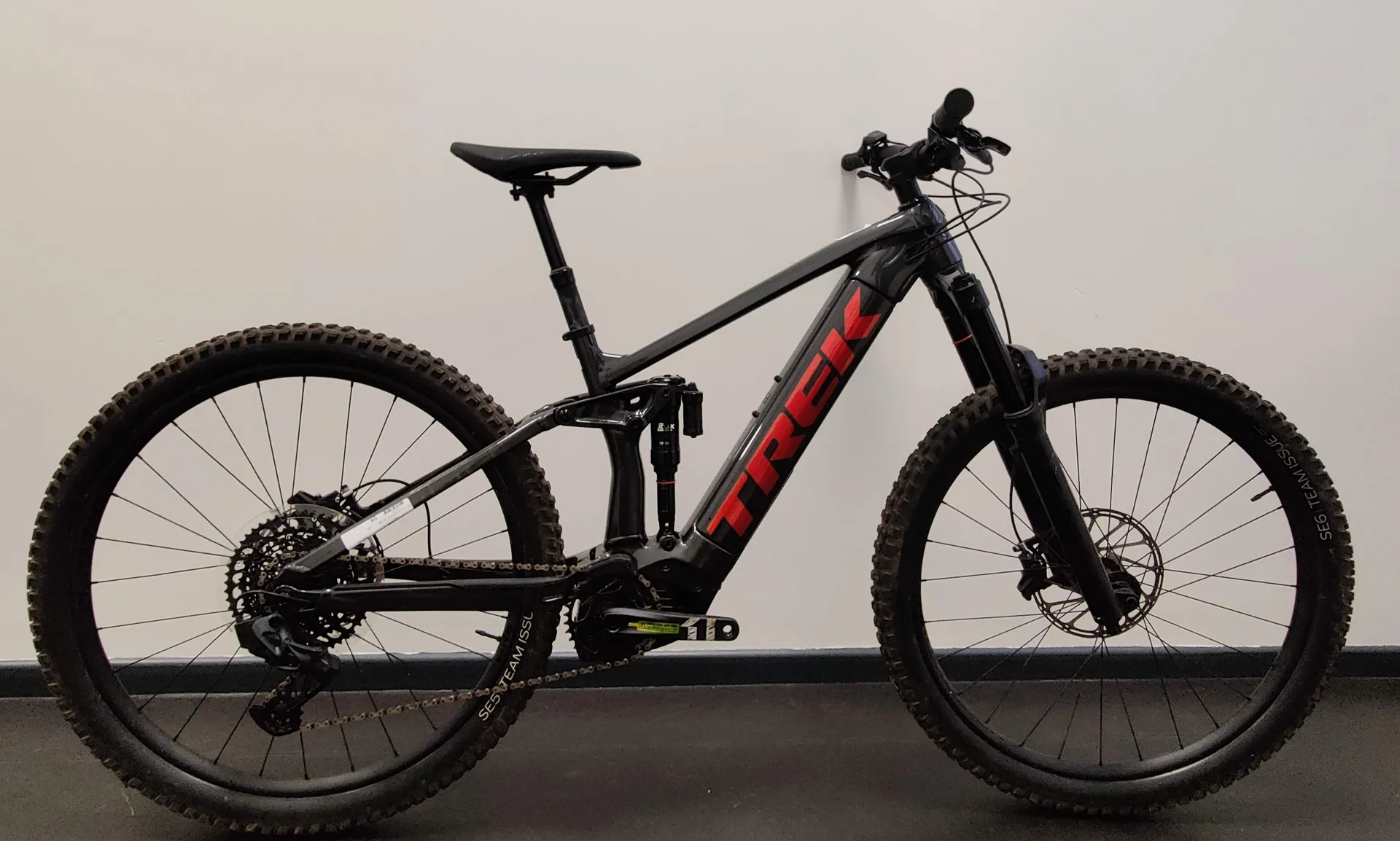EX DEMO Trek Rail GX AXS Full Suspension Electric Mountain Bike