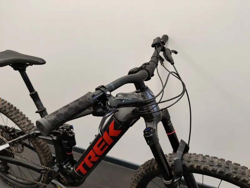 EX DEMO Trek Rail 9 GX AXS Full Suspension Electric Mountain Bike Medium 2024 in Black-2