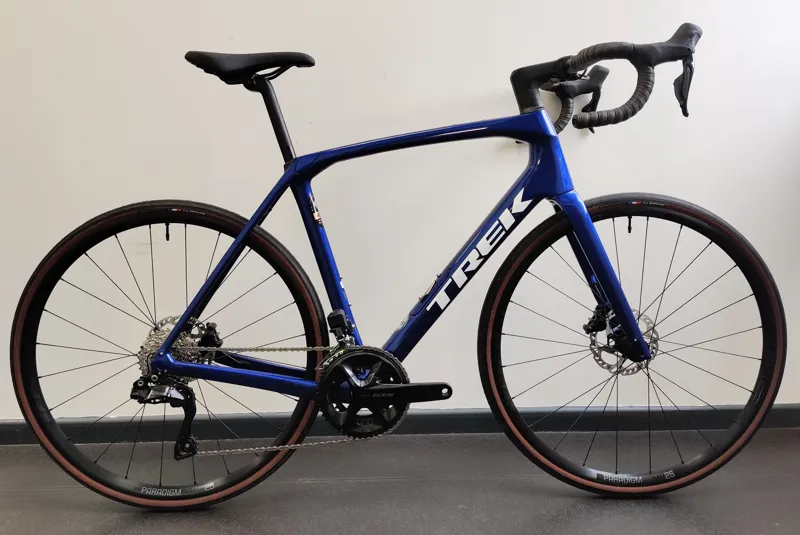 EX DISPLAY Trek Domane SL 6 Gen 4 Carbon Road Bike 58cm 2024 in Hex Blue