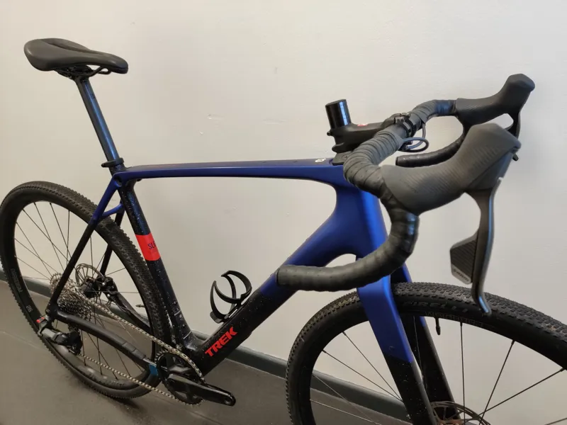 EX DEMO Trek Checkpoint SL 6 AXS Gen 3 Gravel Bike Large 2024 in Matte Hex Blue/Marianas Blue-4