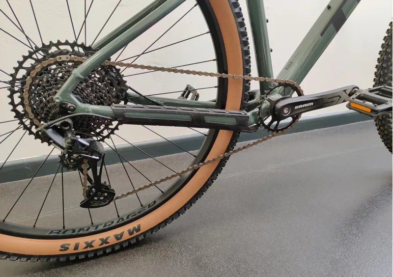 EX DEMO Trek Marlin 7 Gen 3 Medium Hardtail Mountain Bike 2025 in Keswick Green-4