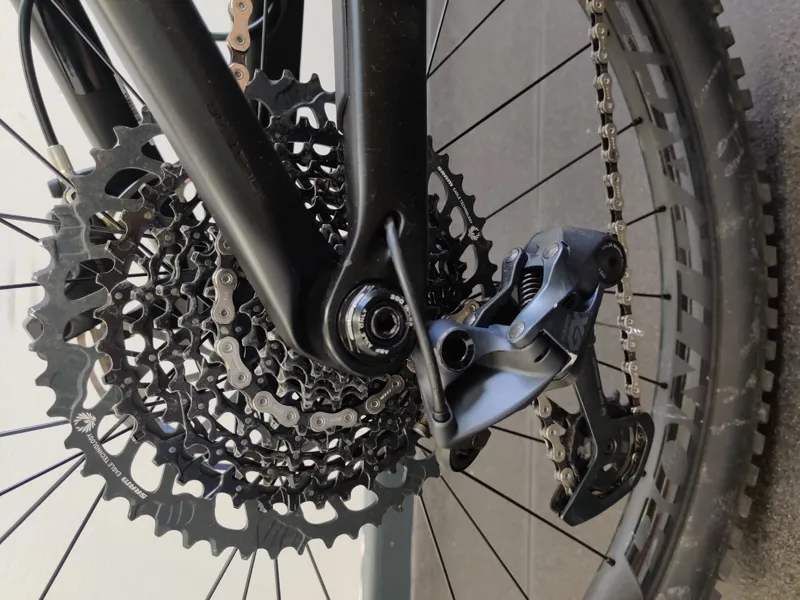 EX DEMO Trek Remedy 9.8 27.5 GX Full Suspension Mountain Bike Large 2024 in Trek Black-13