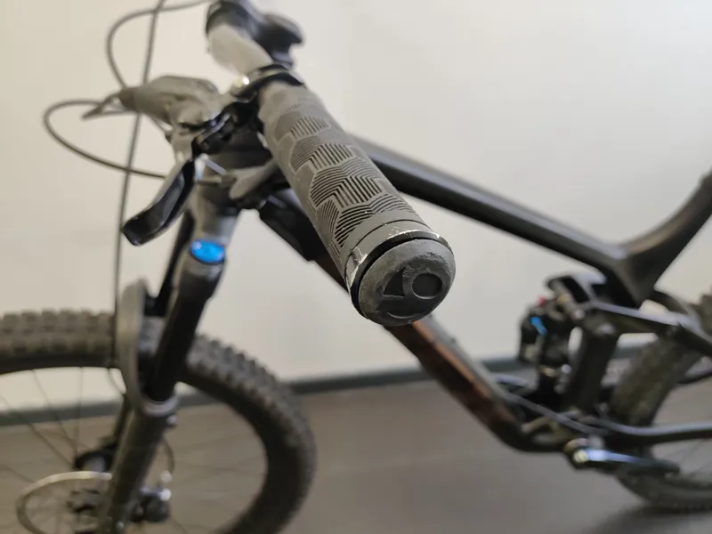 EX DEMO Trek Remedy 9.8 27.5 GX Full Suspension Mountain Bike Large 2024 in Trek Black-6