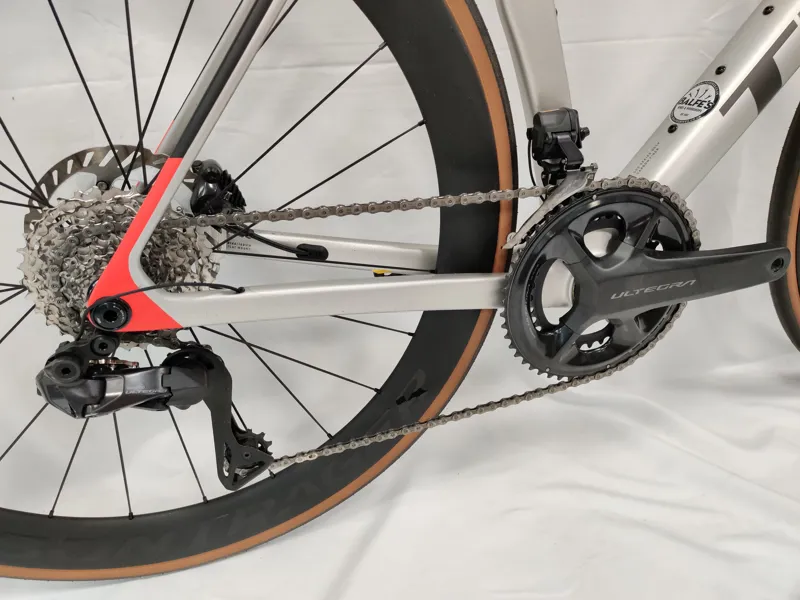 EX DEMO Trek Madone SL 7 Di2 Gen 8 Road Bike Large 2025 in Lunar Silver-6