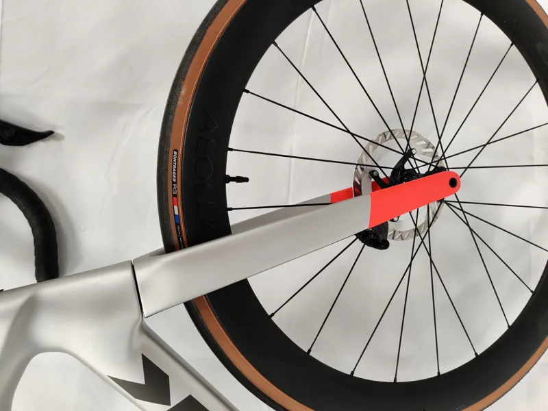 EX DEMO Trek Madone SL 7 Di2 Gen 8 Road Bike Large 2025 in Lunar Silver-2