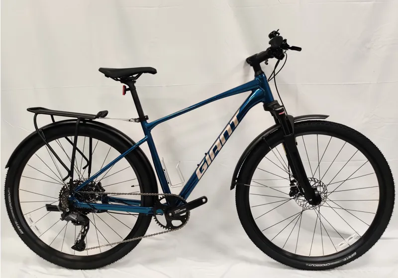 ONE OFF Giant Roam 0 Disc Hybrid Bike Medium 2025 in Sea Sparkle With Equipment Package