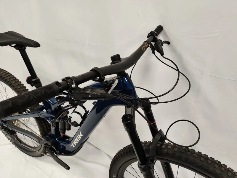 EX DEMO Trek Fuel EXe 9.8 XT Electric Mountain Bike Medium 2025 in Mulsanne Blue-9