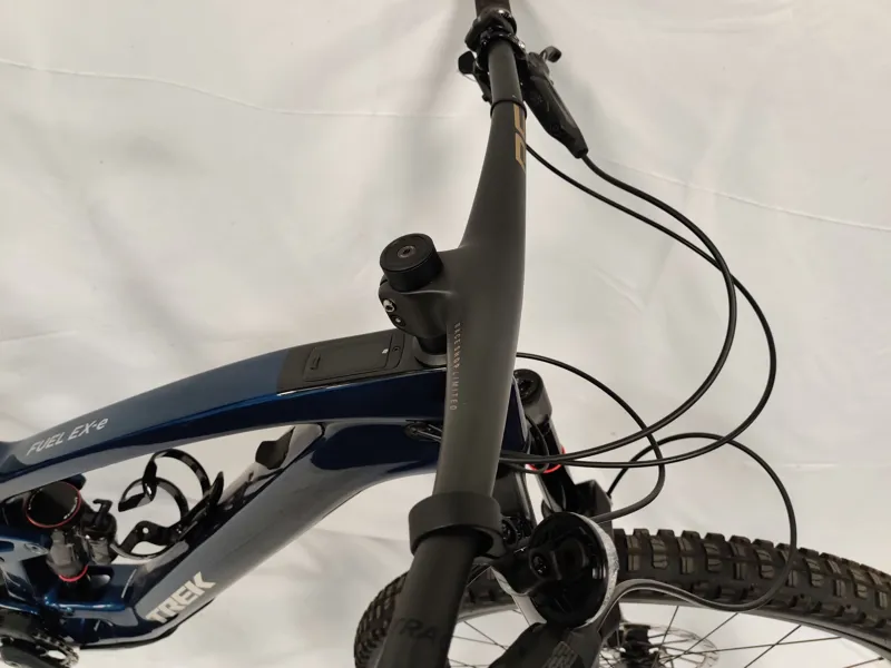 EX DEMO Trek Fuel EXe 9.8 XT Electric Mountain Bike Medium 2025 in Mulsanne Blue-8