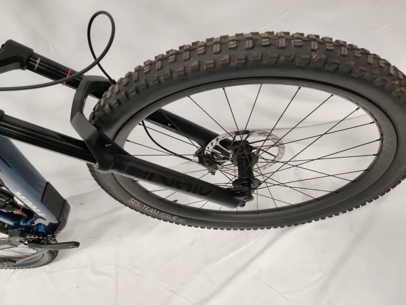 EX DEMO Trek Fuel EXe 9.8 XT Electric Mountain Bike Medium 2025 in Mulsanne Blue-7