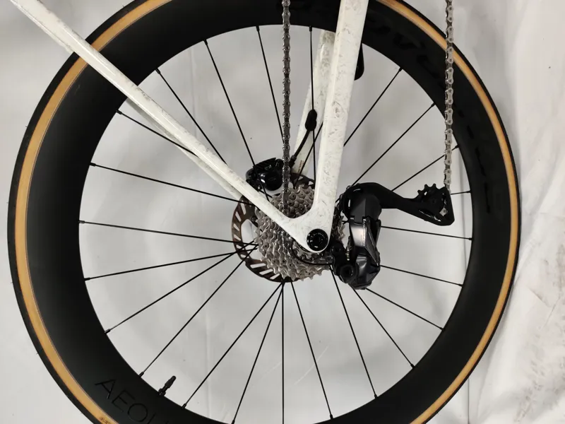 EX DEMO Trek Madone SLR 7 Di2 Gen 8 Road Bike MediumLarge 2025 in Era White-4