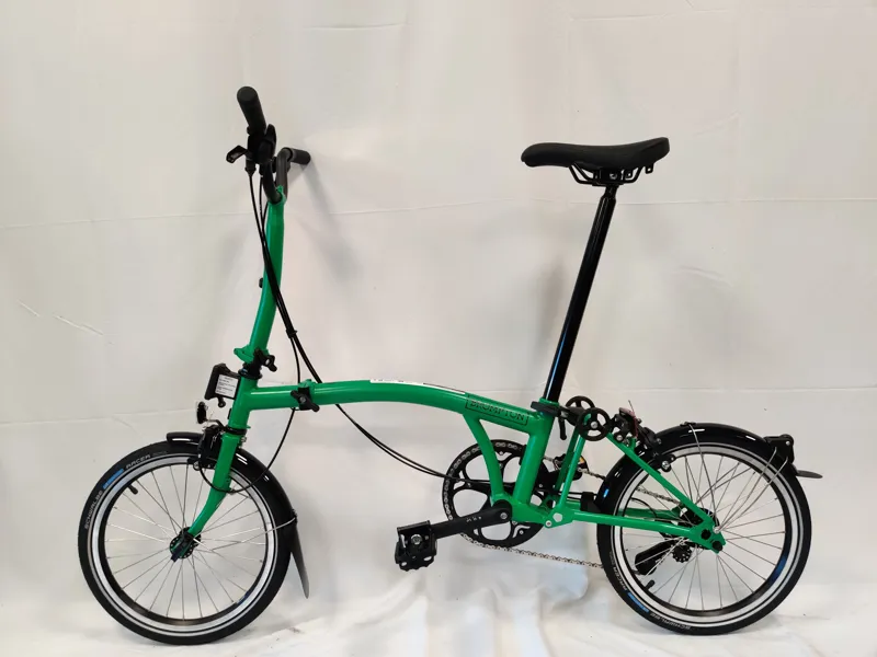 Brompton C Line 4-Speed Folding Bike 2026 in Palm Green-9