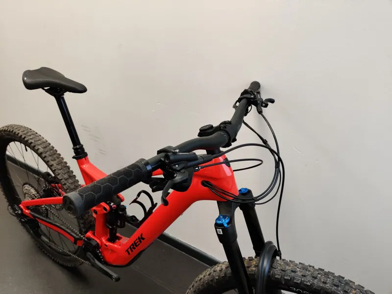 EX DEMO Trek Fuel EXe 9.7 SLX/XT Electric Full Suspension Mountain Bike Large 2025 in Lava Red-2