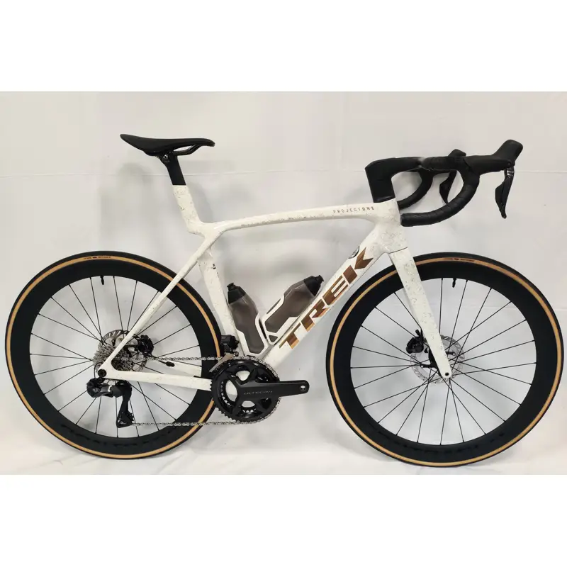 Balfes Bikes EX DEMO Trek Madone SLR 7 Di2 Gen 8 Road Bike MediumLarge 2025 in Era White | Free postage over £30, £10 off first order, price match & 0% finance.