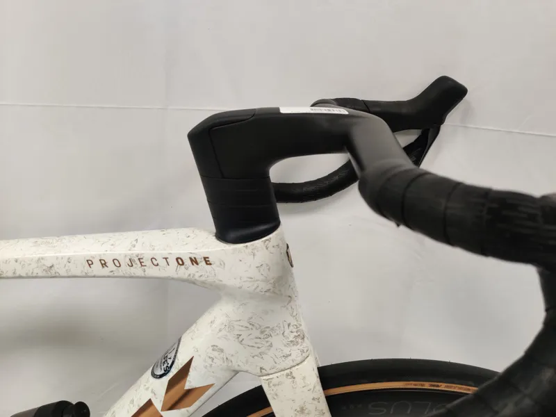 EX DEMO Trek Madone SLR 7 Di2 Gen 8 Road Bike MediumLarge 2025 in Era White-7