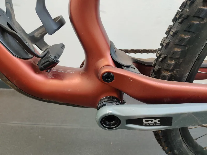 EX DEMO Specialized Stumpjumper 15 Ohlins Coil T-Type Full Sus MTB Size S4 2025 in Satin Copper Speckle-2