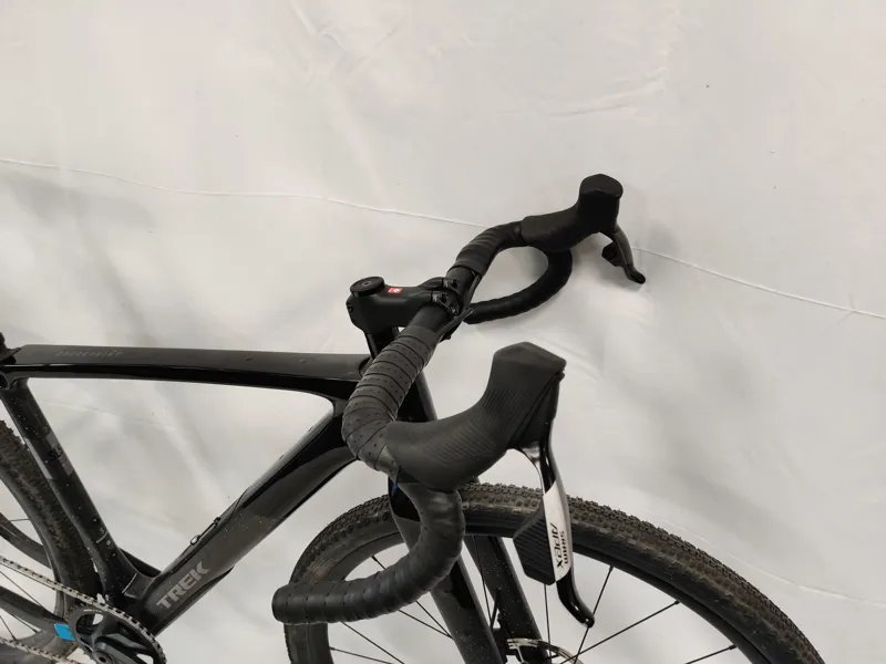 EX DISPLAY Trek Checkpoint SL 5 AXS Gen 3 Gravel Bike Medium 2026 in Trek Black/Matte Carbon Smoke-2