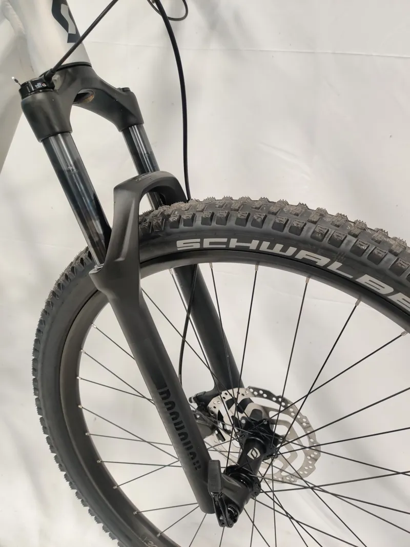 Scott Spark 970 Full Suspension Mountain Bike 2025 in Silver -11