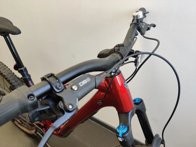 EX DISPLAY Trek Fuel EX 8 Gen 7 Full Suspension Mountain Bike Large 2026 in Gloss Fury Red-6